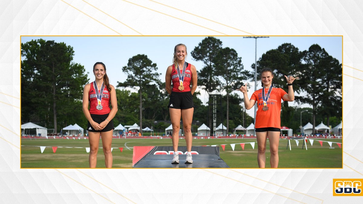 𝗕𝗔𝗖𝗞-𝗧𝗢-𝗕𝗔𝗖𝗞.

Lauren Beauchamp (3.82m) of @AStateTrack edges out teammate Avery Shell to capture her second-straight #SunBeltTF pole vault gold medal! ☀👟