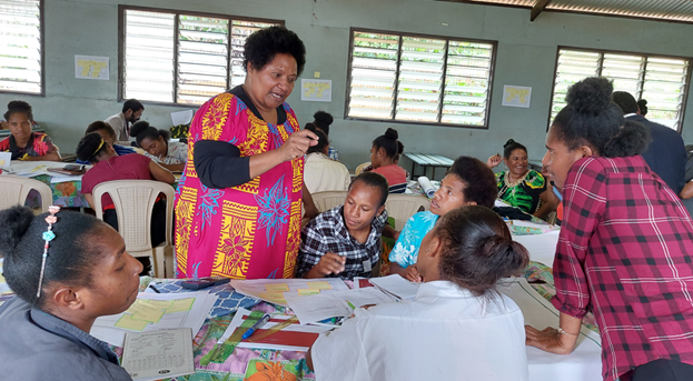 AusHCPNG's tweet photo. Ol sumatin na tisa bilong Mary Immaculate Girls Technical Secondary long Simbu igat save nau lo kirapim wok bisnis bilong ol yet. 

Dispela ibihainim wanpla skul ol ikisim we oli lainim long yusim moni bilong ol long kirapim na ronim bisnis. 

#IncentiveFund #PNGAusPartnership https://t.co/SyN551xVaV