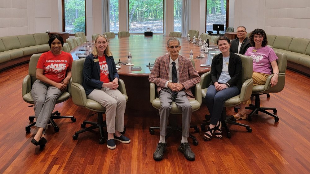 BWFUND's tweet photo. The Burroughs Wellcome Fund Regional Teachers of the Year stopped by for a visit - photo courtesy of @amays_bwfund - #bwftoy #bwfrtp https://t.co/n0Uqt82XwL