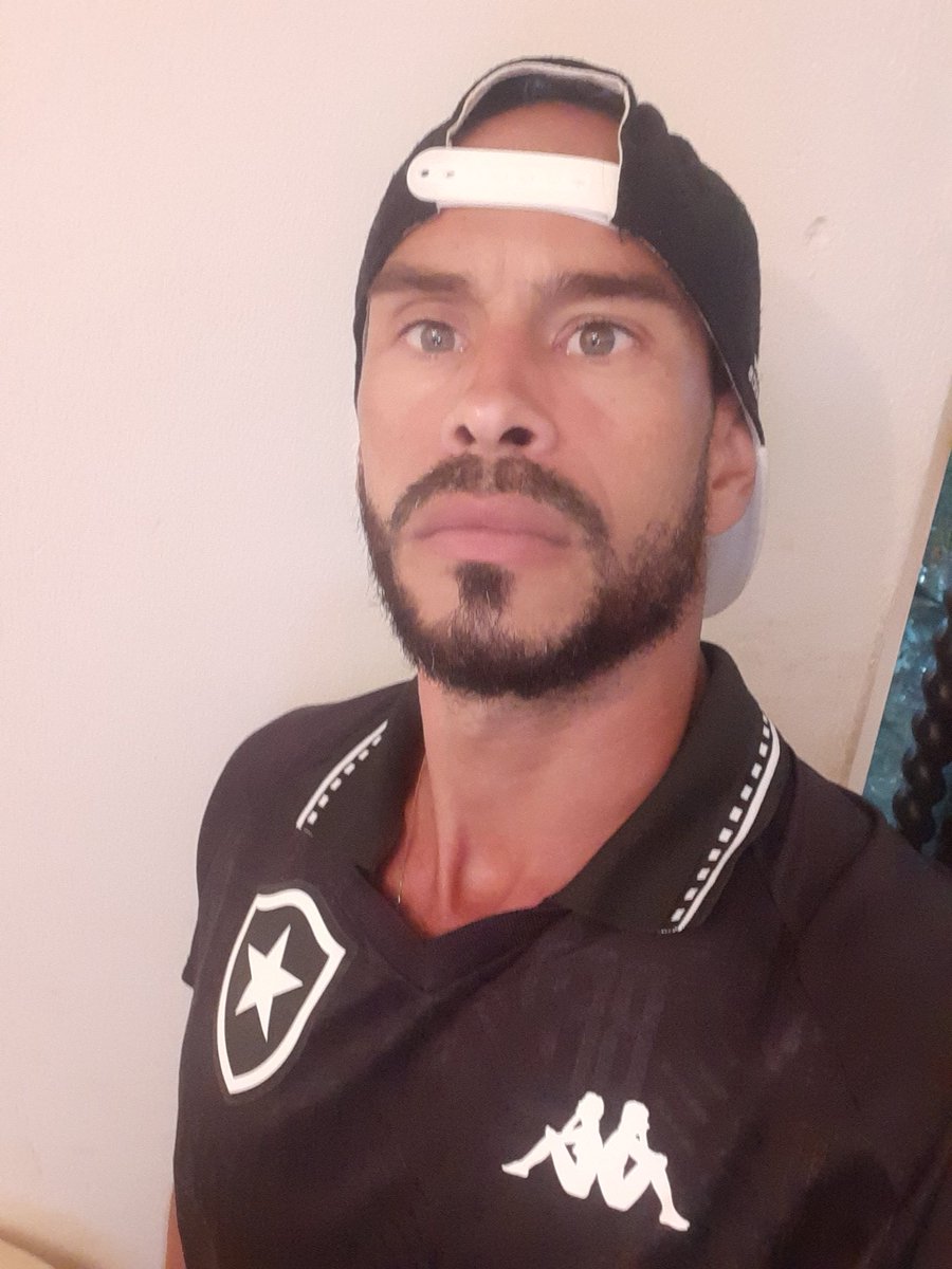teckomcd69's tweet photo. Partiu @EstNiltonSantos @Botafogo
Não se compara....
#homemdeferro #putfire #pittbullalvinegro https://t.co/yDWdv3sU98