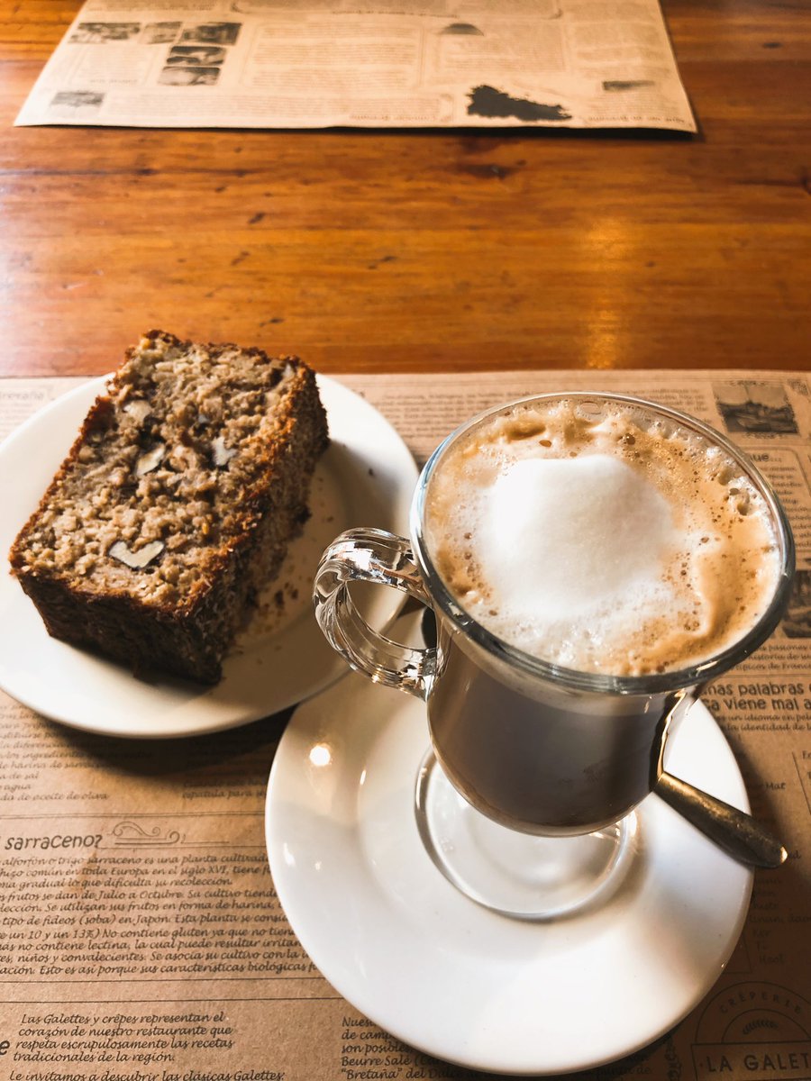Abro hilo de cafeterías recomendadas para conocer 🇵🇾☕️❤️ comienzo: 
📍 La galette: un lugar tranquilo, super lindo, y rico: 10/10 ✨