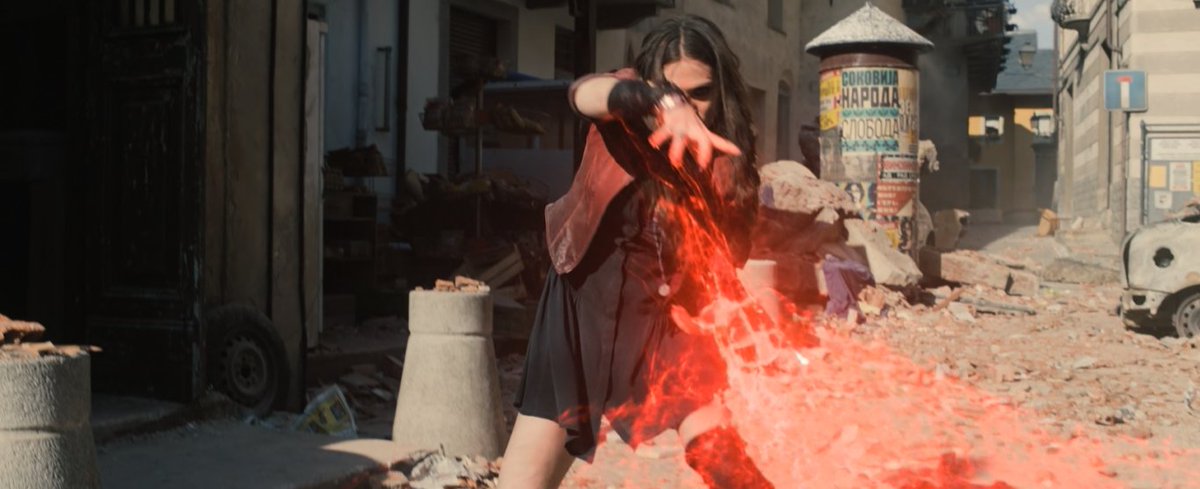 sparkysvariant's tweet photo. Wanda Maximoff. Ceo of fighting in a casual outfit https://t.co/gOZIRxM3sC