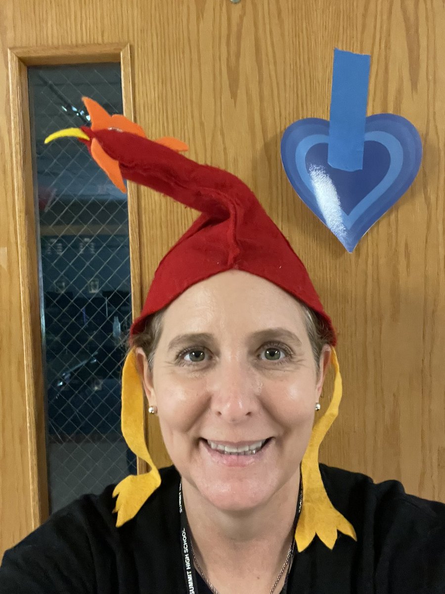 tahaneyj's tweet photo. Happy Friday Eve! Feeling the #SummitLove on Hat Day. #dressupweek #TeacherAppreciationWeek https://t.co/9qNZ56IToD