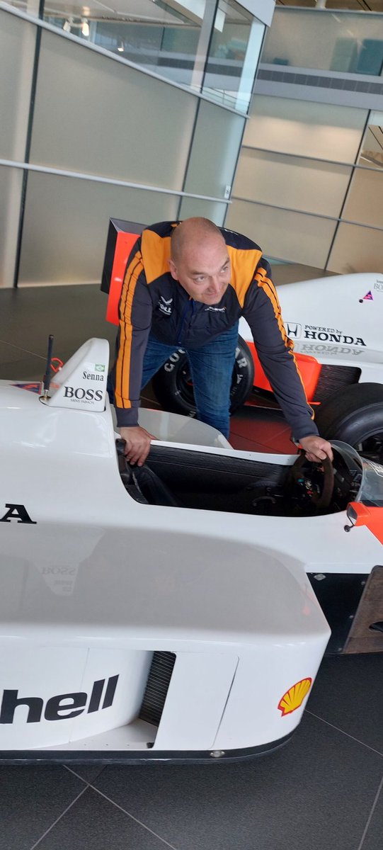 dburgersdijk's tweet photo. Thank you @McLarenF1 @ZBrownCEO @Tom_Stallard @randysingh86 that i have the honor to see your beautiful history at MTC today @McLarenNLFans #FearlessForward #BruceMcLaren 🧡🏎🍾🏆 #AyrtonSennaGreatestF1DriverEver https://t.co/scpSytu1Mx