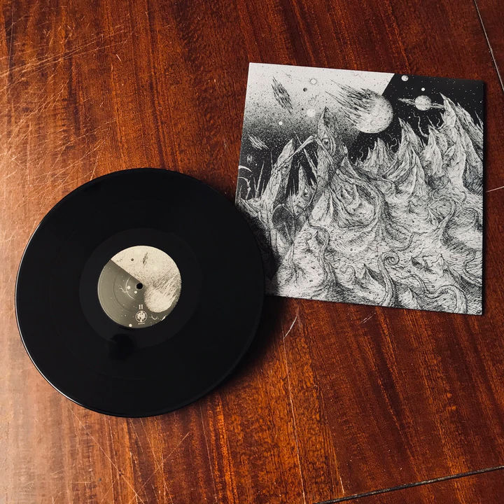 MeteorGem's tweet photo. METEOR FEATURE:
DEVOID OF THOUGHT - OUTER WORLD GRAVES
Chunky, psychedelic and entrancing riffs really make their place known in this sci-fi death themed genre.
(FFO: Blood Incantation, Time Ghoul, Cavurn)
https://t.co/GLkG6xNpEo
#devoidofthought #everlastingspew #deathmetal https://t.co/PnqMnuTW4R