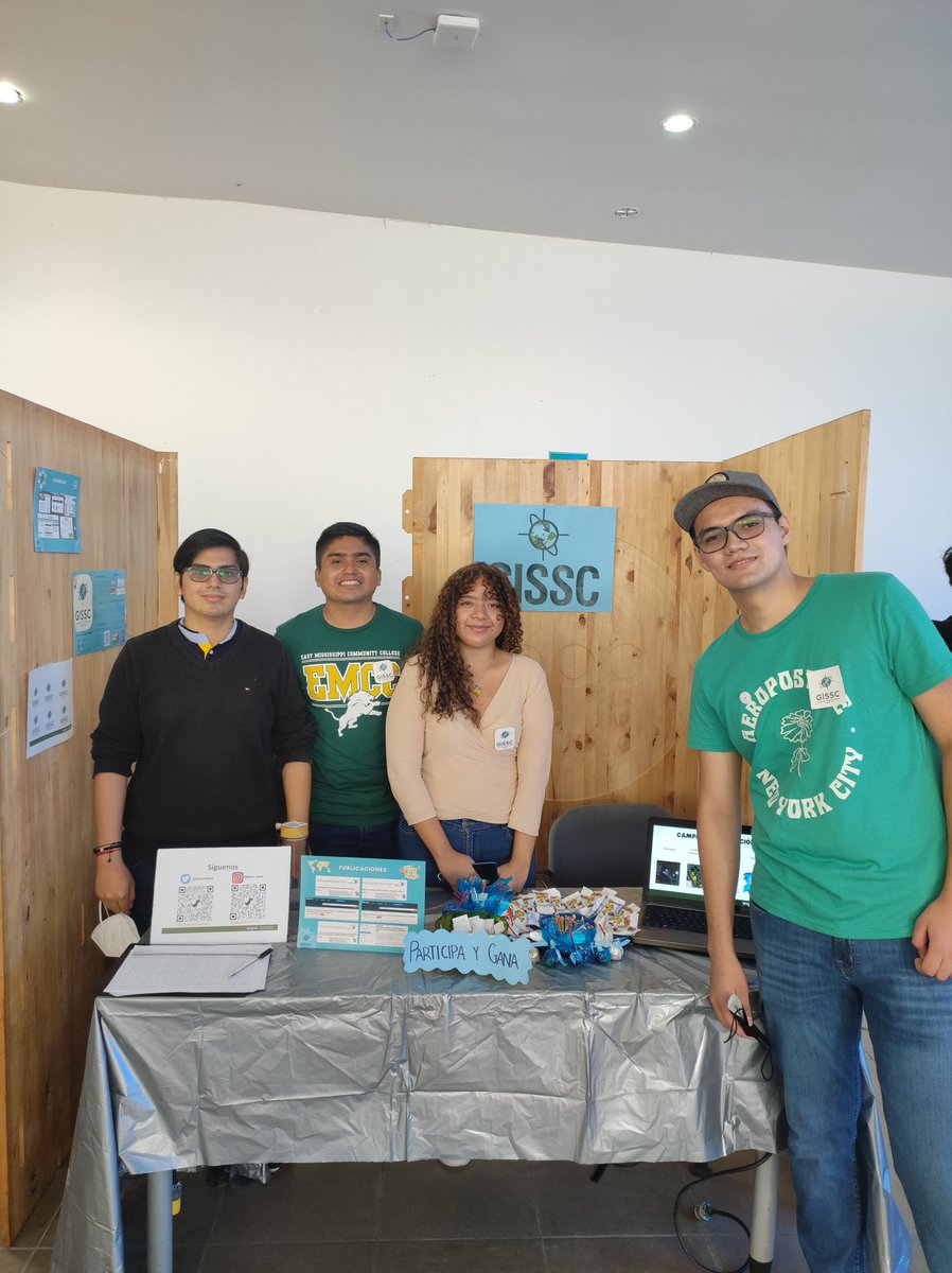 andvelastegui's tweet photo. Durante la bienvenida de novatos #Espol, visite el Club #GISSC @SystemEspol.
El Club de estudiantes inició hace un año. Hoy tuve el gusto de conocer a la directiva de forma presencial y sus grandes logros en el poco tiempo de actividad 🙂 https://t.co/ps5FrrVQJl