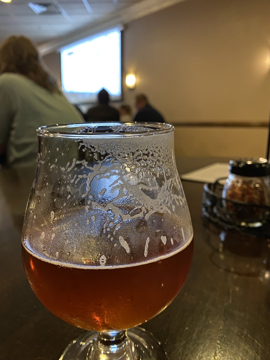 MikeKellerRadio's tweet photo. Rooting on our @ReadingRoyals at the @Mimmos1997 Restaurant watch party and enjoying a tasty @conshybrewing Blood Money! #RYouIn https://t.co/hR53DAqR44