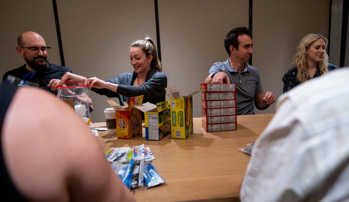 WeArePlotTwist's tweet photo. This team does more than assemble ads. This past week, we got together to assemble and donate Worthy Bags for @CharitiesDallas. https://t.co/IFe5M1MKtt