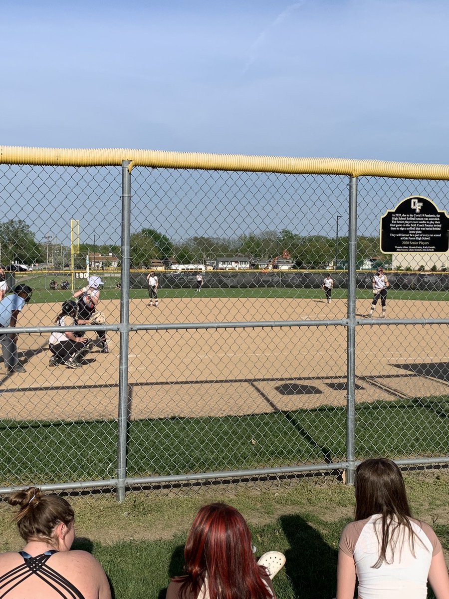Boniface_OFHS's tweet photo. @bball_oak @ofhssoftball @TBaranek @ExperienceOFHS Go Melmo! 🐯💪 https://t.co/rL2jSxoEVz