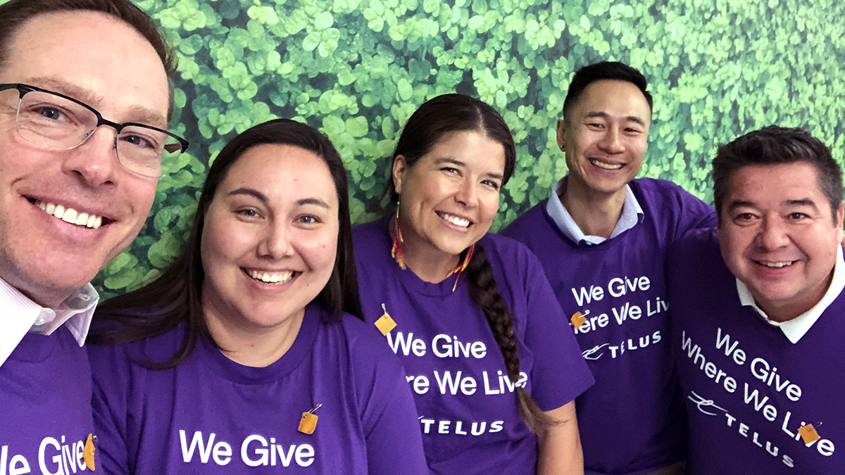 erinnlroberts's tweet photo. The Indigenous-led #MooseHideCampaign is an opportunity for all of us to stand up to end violence against women and girls. Proud to stand with my @TELUS team in support of healthy masculinity, and looking forward to joining the event at https://t.co/424FW65GPM on May 12! https://t.co/PhSDZ1CCTw
