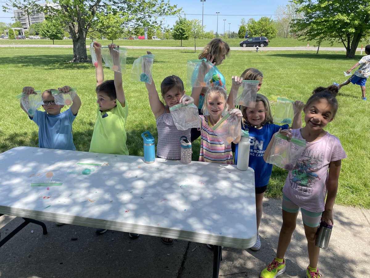 Emily_Kelly25's tweet photo. IDC blowout fun! ⁦@BNLC_HCSD⁩ https://t.co/xxoAt2rnWn