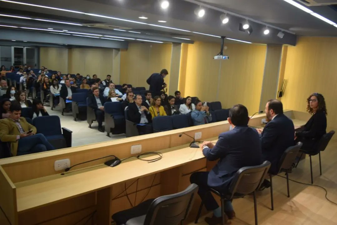 FrediGomezok's tweet photo. Gracias estimado @GerardoGiron por alentar el crecimiento de empresas y trabajadores de nuestra querida Corrientes. El subsecretario de Articulación Territorial del Ministerio de Trabajo de la Nación dialogó con empresarios y sindicatos. #DaleCorrientes #ArgentinaAvanza https://t.co/VEfolxDvzR