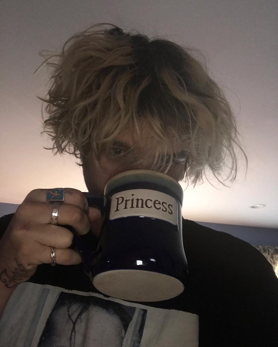 `           𝙉𝙤𝙩 𝙮𝙤𝙪𝙧 𝙥𝙧𝙞𝙣𝙘𝙚𝙨𝙨 . . . !