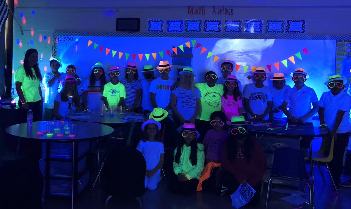 koeckscreations's tweet photo. 4th Grade Glow Day was a huge hit! The kids loved reviewing their skills through bowling, pong, Jenga, ring toss and tic-tac-toe! Their hats and brains are glowing!!! Thank you @EFofMP @MarkMaireMPSD for supporting this memorable day! @WeAreMPSD #4thgradersrock https://t.co/aydgT7V9WY