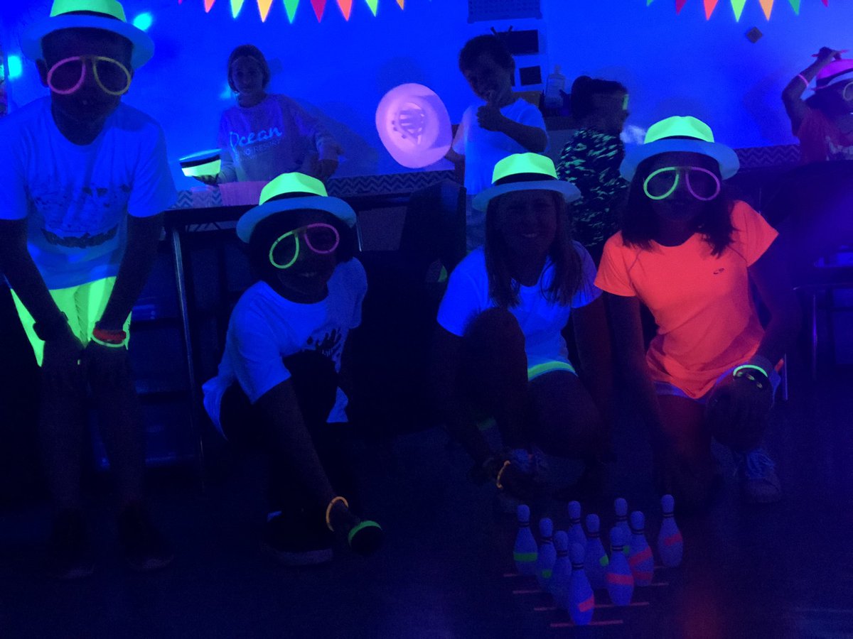 koeckscreations's tweet photo. 4th Grade Glow Day was a huge hit! The kids loved reviewing their skills through bowling, pong, Jenga, ring toss and tic-tac-toe! Their hats and brains are glowing!!! Thank you @EFofMP @MarkMaireMPSD for supporting this memorable day! @WeAreMPSD #4thgradersrock https://t.co/aydgT7V9WY
