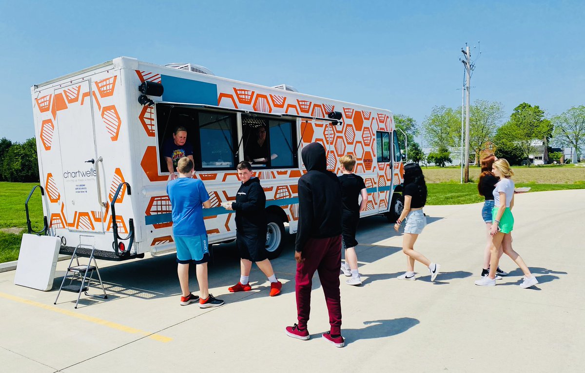 OrchardFarmRV's tweet photo. Lots of 4 wheel fun at #OFSD today! We got a visit from the Bubble Bus π«§and the Chartwells K12 Food Truck was serving π and π. https://t.co/WUOsrVnMLM