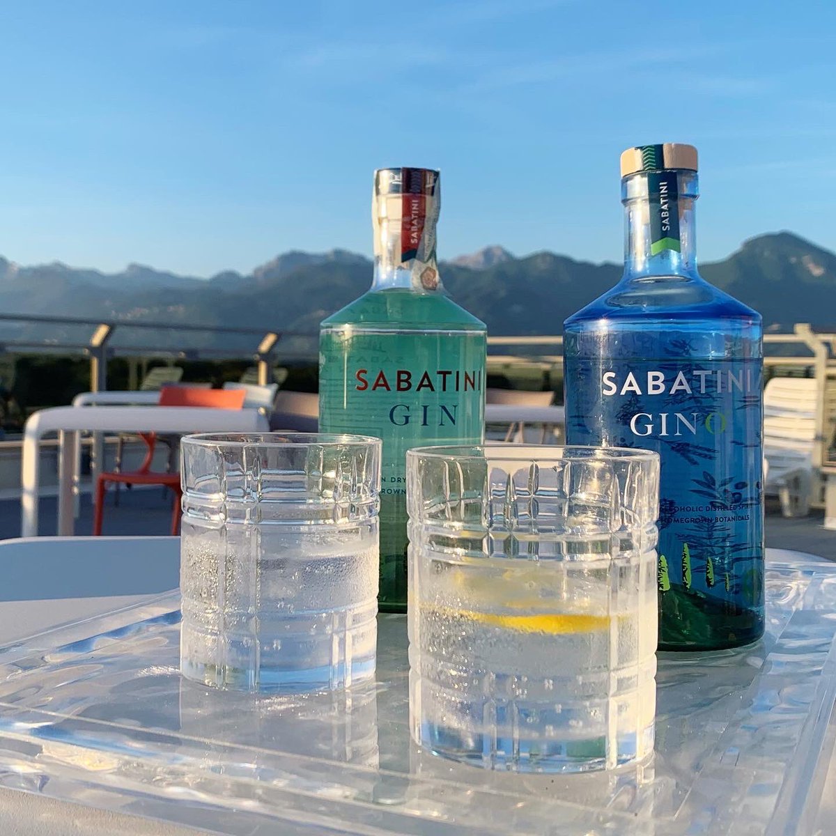 HotelBixio's tweet photo. #newentry nel nostro #rooftopbar, il #gin #madeintuscany! 🥃 #sabatinigin #sabatinigin0 anche #analcolico! Raffinato e profumato!

#hotelbixioversilia #versilia #lidodicamaiore https://t.co/9xcL5HIdlg