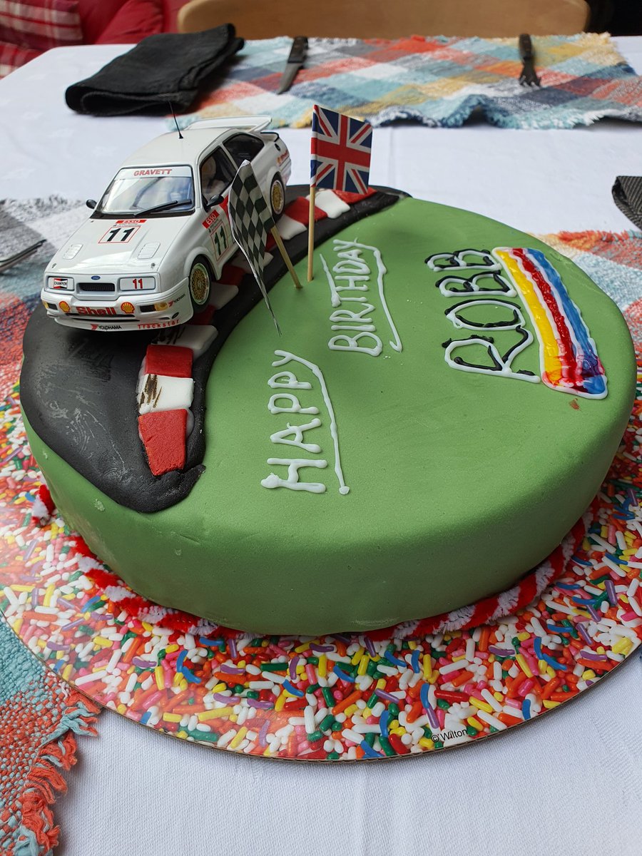 Robb Gravett tweet media