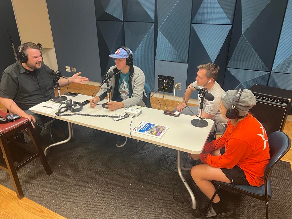 Final NKU Entertainment Radio Show from last week.
drive.google.com/file/d/1xP8IxU…