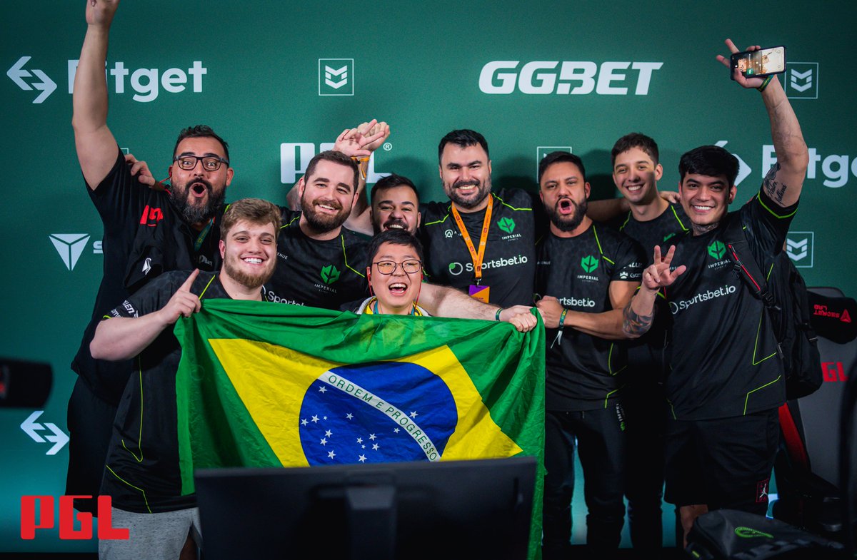 Como o <a href="/Gaules/">Gaules</a> diz "Pode sorrir Brasileirinho!! Que momento!" #PGLMajor