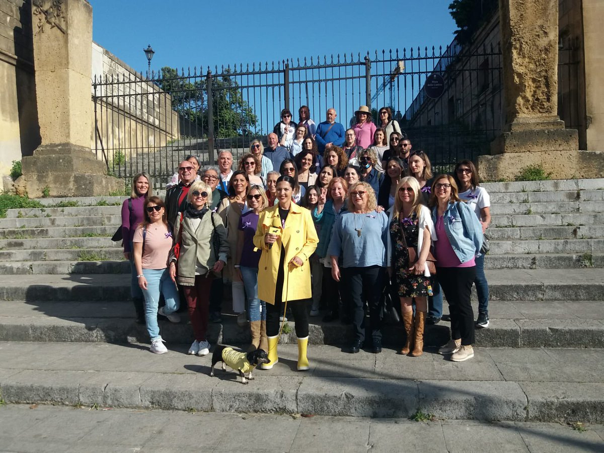 AisfOdv's tweet photo. Un grazie di cuore a Stefania Petyx e a Striscia la notizia per il continuo supporto
Oggi a Palermo è stata realizzata l’intervista a Giusy Fabio per conoscere lo stato dell’arte del riconoscimento della Sindrome Fibromialgica ,durante la manifestazione in occasione del 12 Maggio https://t.co/Cp7mjnv6nP
