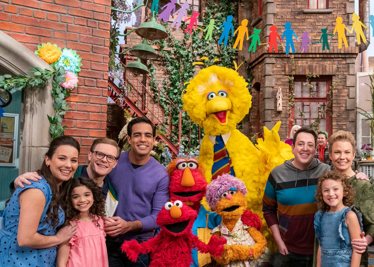 SesameWorkshop's tweet photo. We are honored have won a @GLAAD Media Award for “Family Day”, a Sesame Street episode directed by Alan Muraoka that reminds us that families come in all shapes and sizes. We couldn't be prouder of the amazing team that brought this episode to life! https://t.co/njKzCBwnwH
