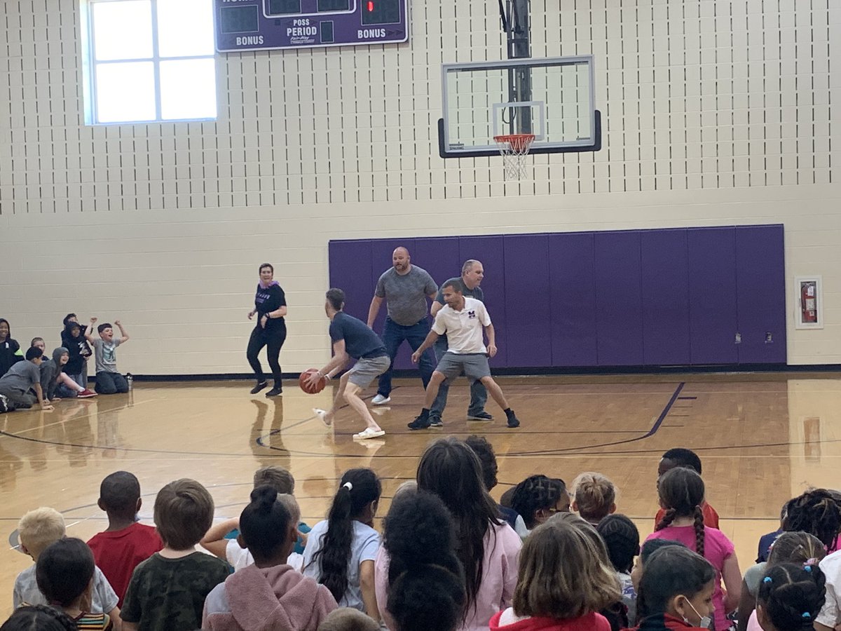 Debbie Helton tweet media