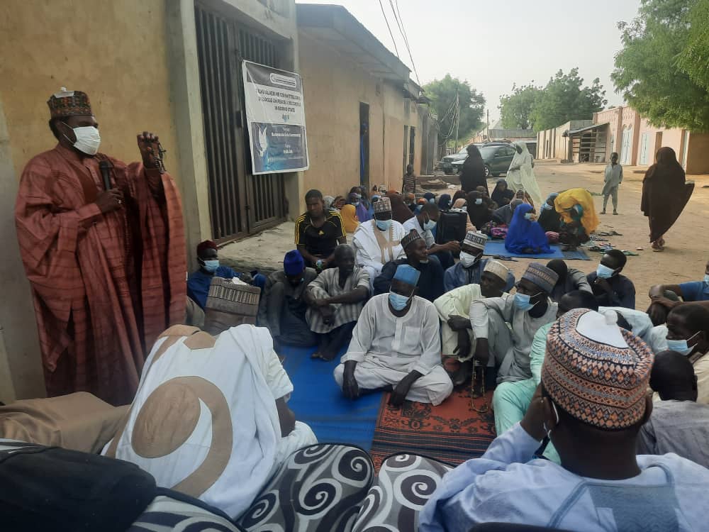 CDDWestAfrica's tweet photo. Dr Yahuza stressed  that now peace is gradually returning to the community  it is pertinent to promote Sulhu to foster social cohesion and peaceful resolution of conflict.

@HassanIdayat
@amuda_steve
@oaaigbe
#EndInsurgency 
#Reintigration https://t.co/Xdb7Er3een