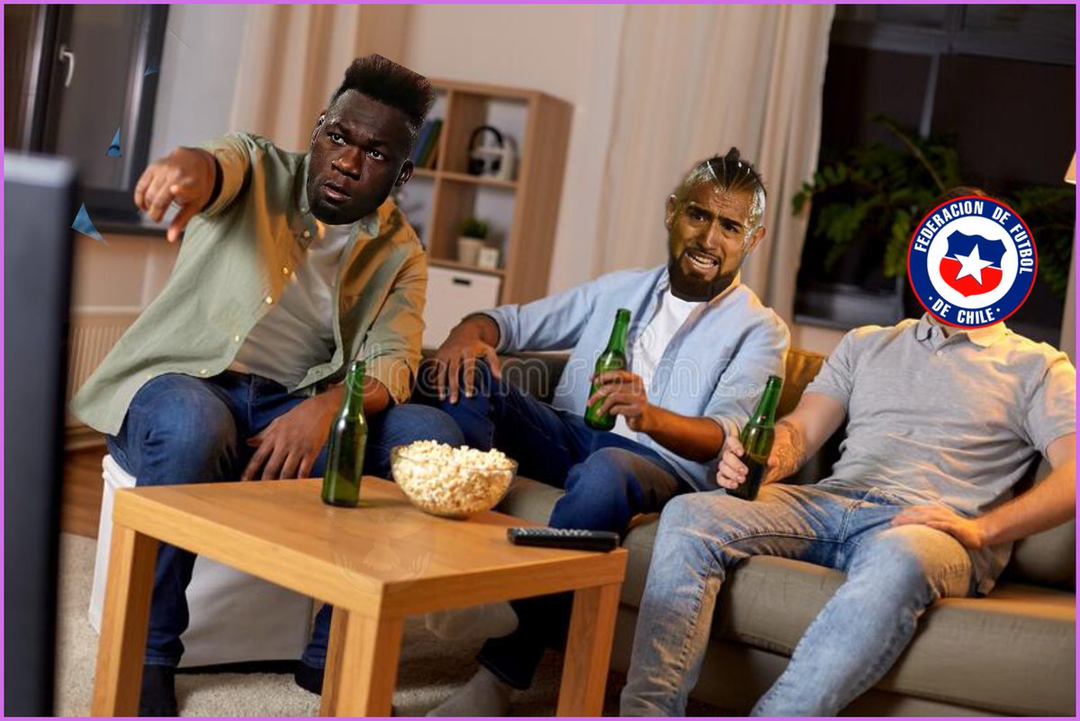 FunerariaAlach's tweet photo. Que tienen en común Chile, Arturo Vidal @kingarturo23 y Felipe Caicedo @FelipaoCaicedo??

EXACTO!!!
Que todos verán el Mundial de Qatar por 📺😁 https://t.co/4LD6TCpFvB
