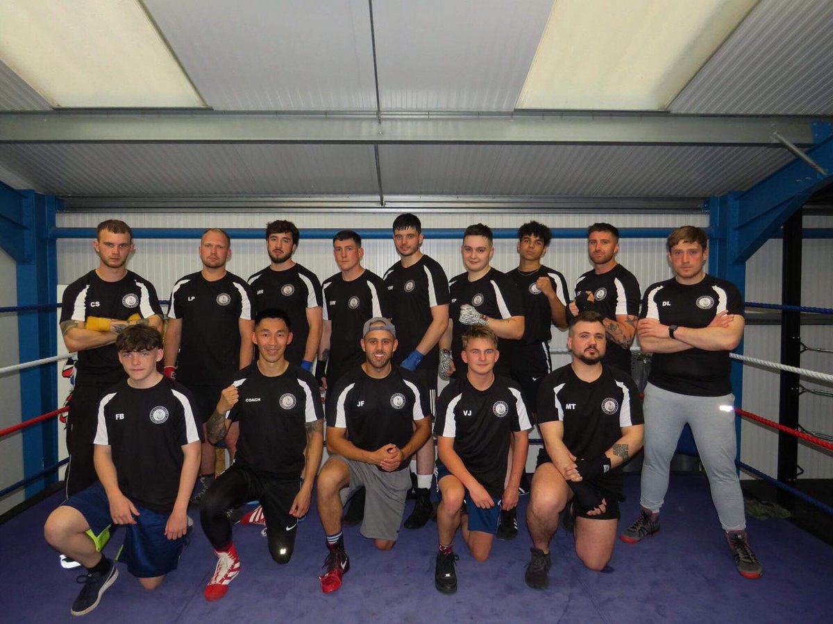 HerefordFC's tweet image. 🏆 𝙀𝙙𝙜𝙖𝙧 𝙎𝙩𝙧𝙚𝙚𝙩 𝘽𝙤𝙭 𝘾𝙪𝙥 🏆

Head over to our Instagram at 8pm to watch the City of Hereford Boxing Academy sparring session ahead of the Box cup 🥊

🎟️ Tickets are available from the link below. 
hereford-fc.myshopify.com/products/edgar…