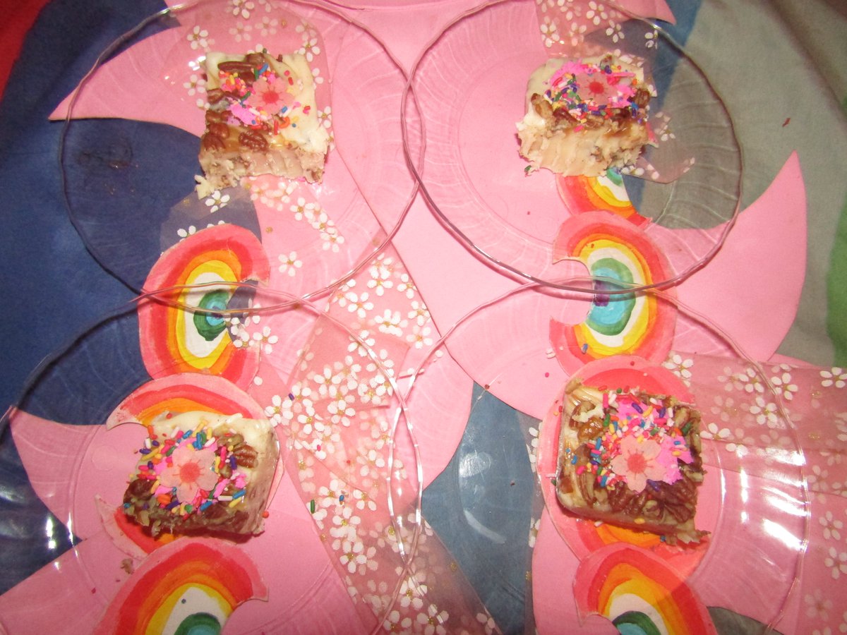 Uniqornaments's tweet photo. 🌜🌸🌈🎴🅾️🌈🌸🌛 May 12, 2022 🌜🌸🌈🎴🅾️🌈🌸🌛 Nutty Fudge Day 🌜🌸🌈🎴🅾️🌈🌸🌛
🌜🌸🌈🎴🅾️🌈🌸🌛 🅝🅤🅣🅣🅨 🅕🅤🅓🅖🅔 🌜🌸🌈🎴🅾️🌈🌸🌛
🌜🌸🌈🎴🅾️🌈🌸🌛 #NuttyFudge #NFT 🌜🌸🌈🎴🅾️🌈🌸🌛 https://t.co/Dhr8ozKgk6