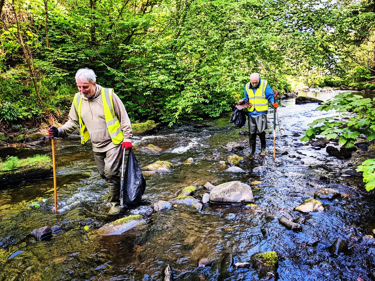 WOLCT's tweet photo. Amazing start to our upstream clean up &amp; Giant Hogweed blitz.
  
42 Giant Hogweed plants mapped &amp; zapped &amp; lots of litter removed.

Thank you to all that helped.

Such a beautiful stretch of river ! 

@Edinburgh_CC
@KSBScotland
#inns
#volunteersmakingadifference 
#currie https://t.co/06sIlwDpQB