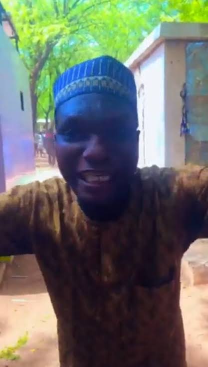 General_Somto's tweet photo. Nigeria Is Not a Viable Entity. It Is a Tragedy. Nigeria Has Once Again Betrayed Deborah Who Was Brutally killed In Sokoto By Muslim Extremist In The Name Of Islam. Even Lord Lugard Said: 'The North &amp; South Are Like Oil &amp; Water, They Cannot Mix'..NIGERIA CAN Never GIVE US PEACE! https://t.co/UE1MtfeUsJ