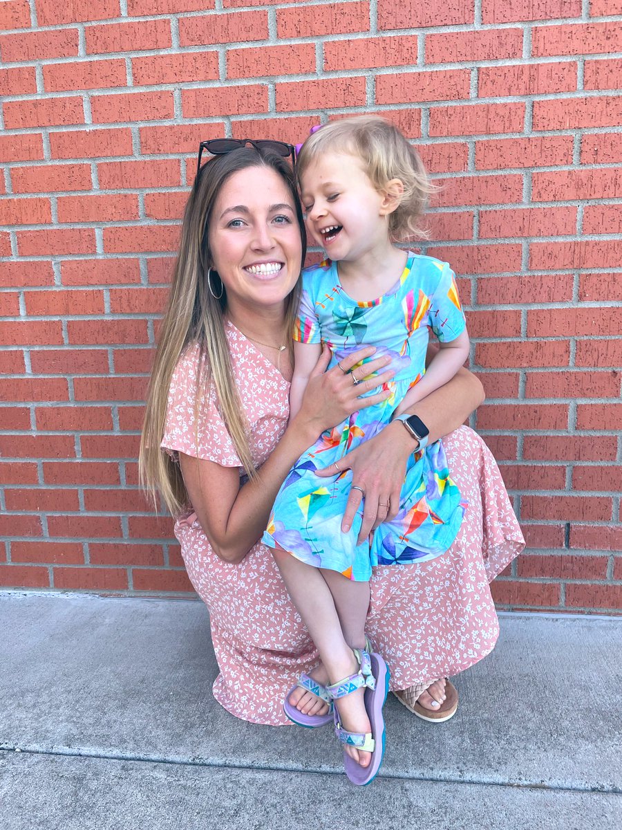 Mikaela_Burgess's tweet photo. That’s a wrap on year one of preschool for my girl!!!🥹🥹

It’s fine. I’m fine. 

@TylerBurgess_ https://t.co/TUvKTxbIKN
