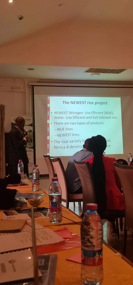 MaxDAsante's tweet photo. Talking GMOs and Science communication@Mensvic Hotel, Accra.@ScienceAlliesGh, @dandzie, @degreatdebrah, @Csir_Crops, @JohnEleblu https://t.co/8SrH4tVRLT