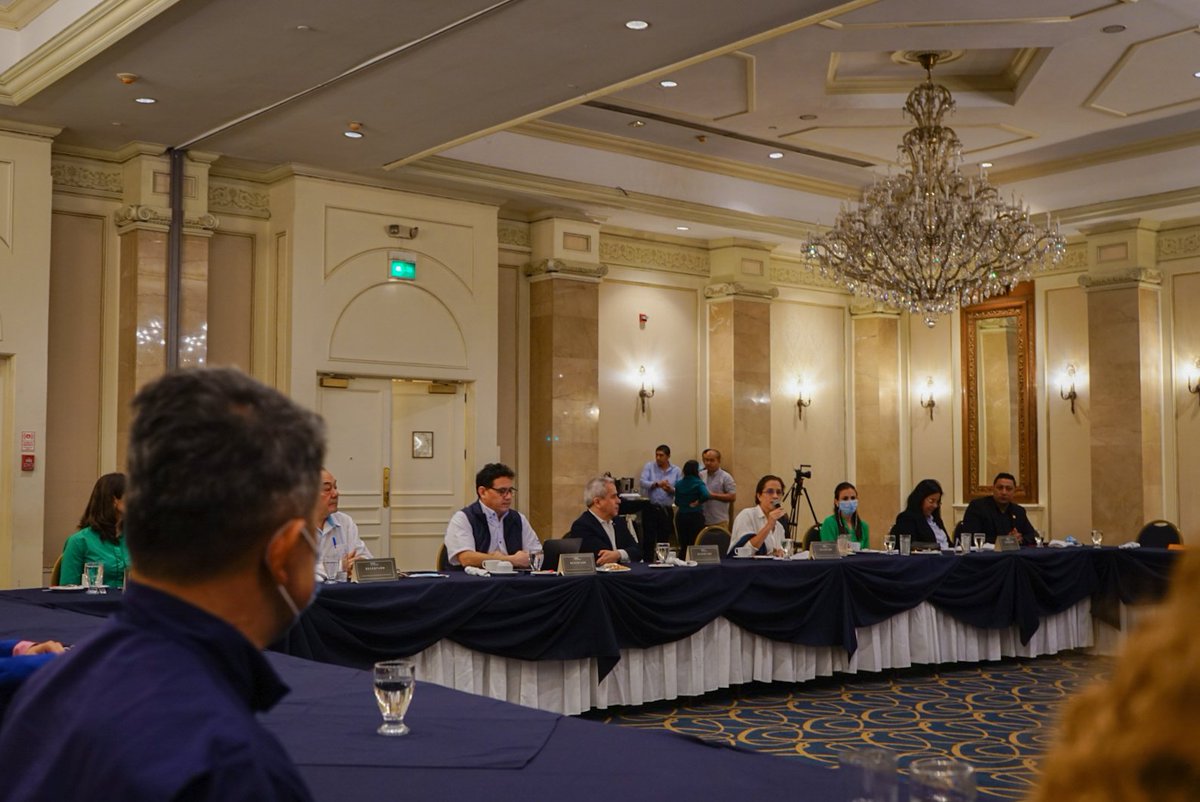 AgenciaEsco's tweet photo. "ESCO está comprometida con los esfuerzos y acciones que concretizan nuestra estrecha relación de colaboración horizontal desde una Cooperación Triangular, con los aportes de nuestros amigos de @AMEXCID, @FAOElSalvador y otros 9 países de la región." Karla de Palma https://t.co/4RQdQ2uq1U