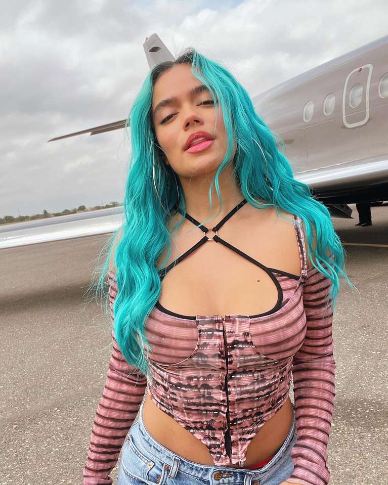 fcgpowervzla's tweet photo. Gteam Karol G fue nominada a los Premios Tu Música Urbano 2022 con las siguientes categorías:
Artista del año
Artista social 
Remix del año
Colaboración del año
Top canción crossover latino
Álbum del año femenino 
Vídeo del año 
Concierto del año
link:https://t.co/x3SC43QnhM https://t.co/gaaACSciuu