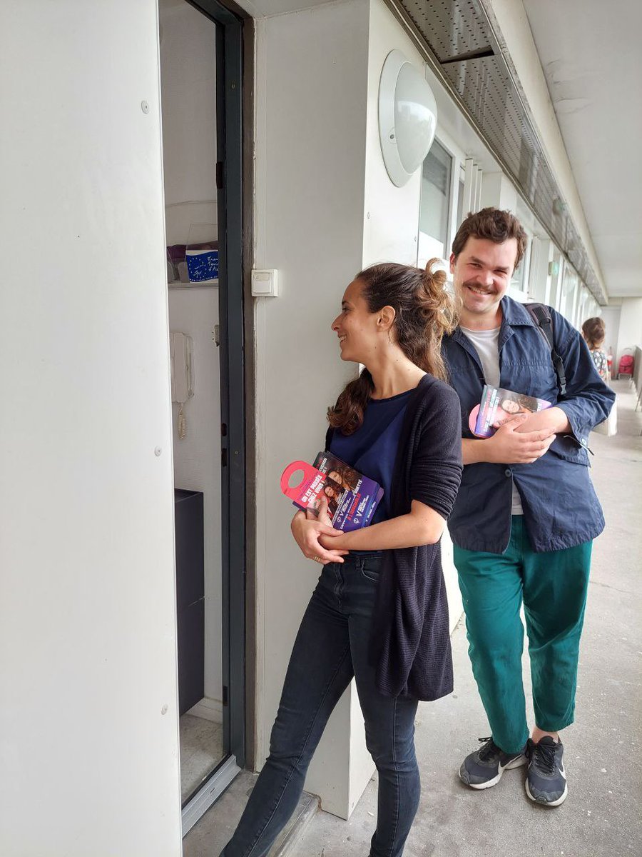 UnionPopCreteil's tweet image. Super porte-à-porte à Créteil avec notre candidate @Clemence_Guette !

Efficacité maximum pour @ZoePebay, @aubertbriellem et @ClementAgostini !

On va gagner ! #NUPES ✌🏼