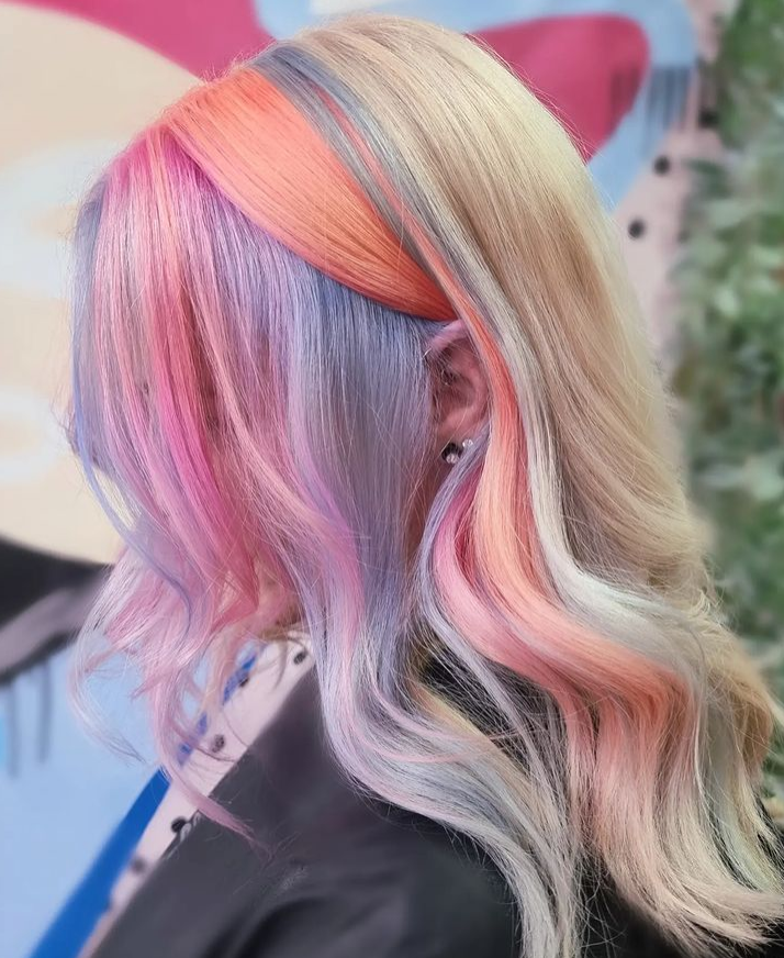 manicpanic_uk's tweet photo. We've got the biggest crush on this pastel placement 😍 Sunset hair? Yes, please! 

@karen_alternativehair 🎨 #badboyblue #fuschiashock #prettyflamingo

#manicpanicpro #manicpanicprofessional #MPUK #UV #uvhair #collection #haircollection #manicpanicuk #manicpanic #vivid https://t.co/a1v1dmT0xv