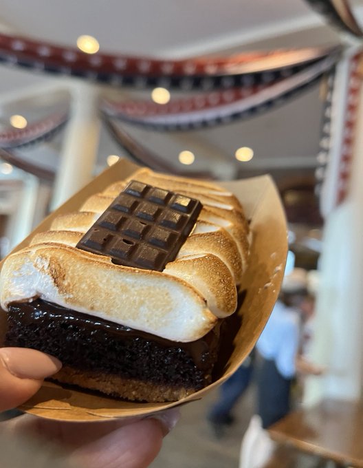 Disney food photo dump https://t.co/JotQvyveRA