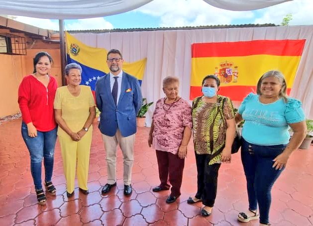 Consulado General de España en Caracas tweet media