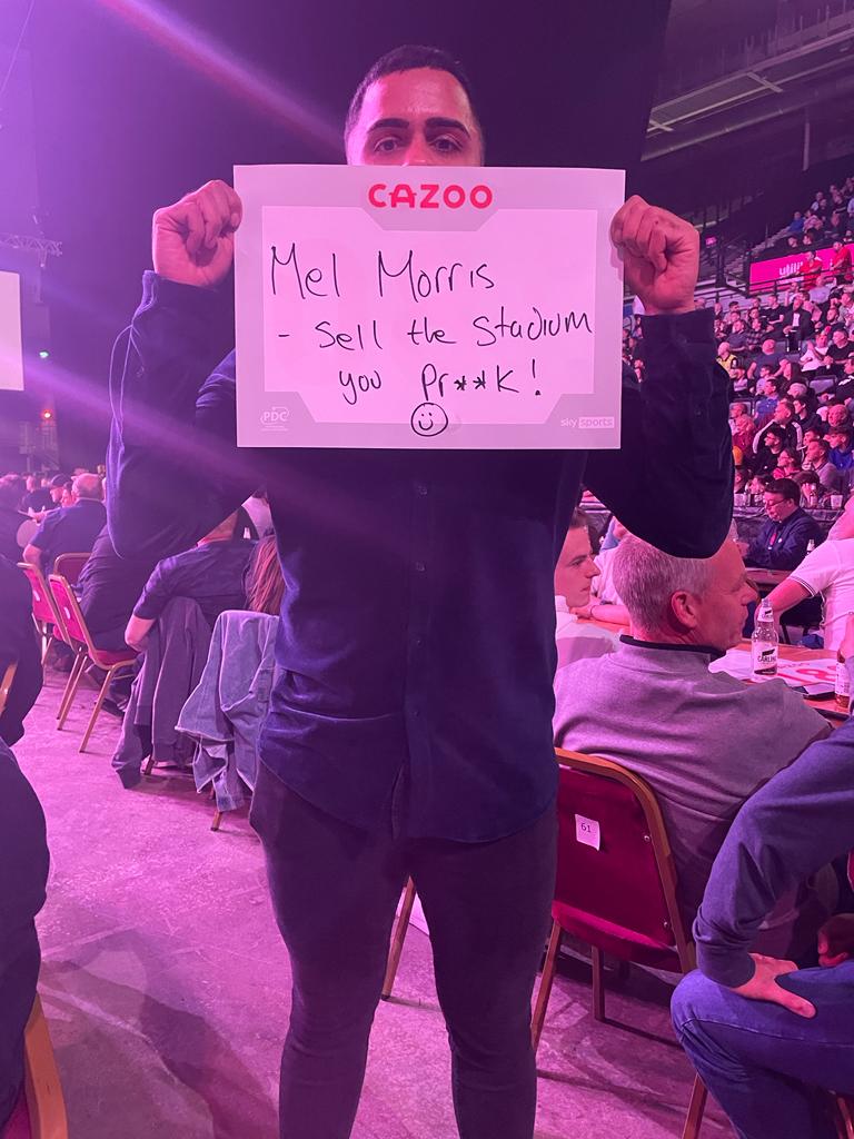 @G11NDM at the darts @PageDcfc @ramswriter @SouthStandRams @Gammon_U_Rams 🐏⚫️⚪️ #SaveDerbyCounty