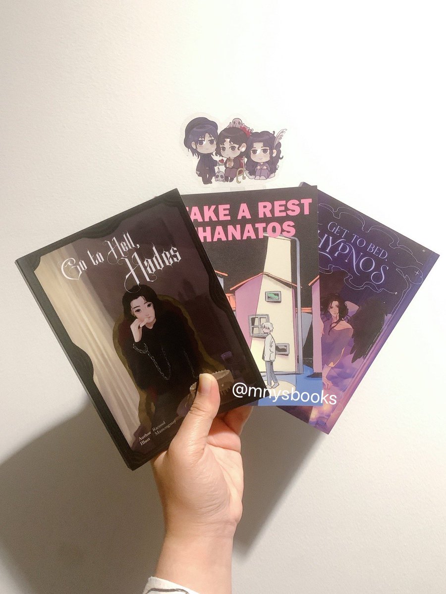 mnysbooks's tweet photo. มาอยู่ด้วยกันแล้ว รักกันไว้น้า 💕💕
#หมายจับฮาเดส 
#อย่าไปทางนั้น
#ตื่นเถอะฮิปนอส https://t.co/n34xGsWAGx