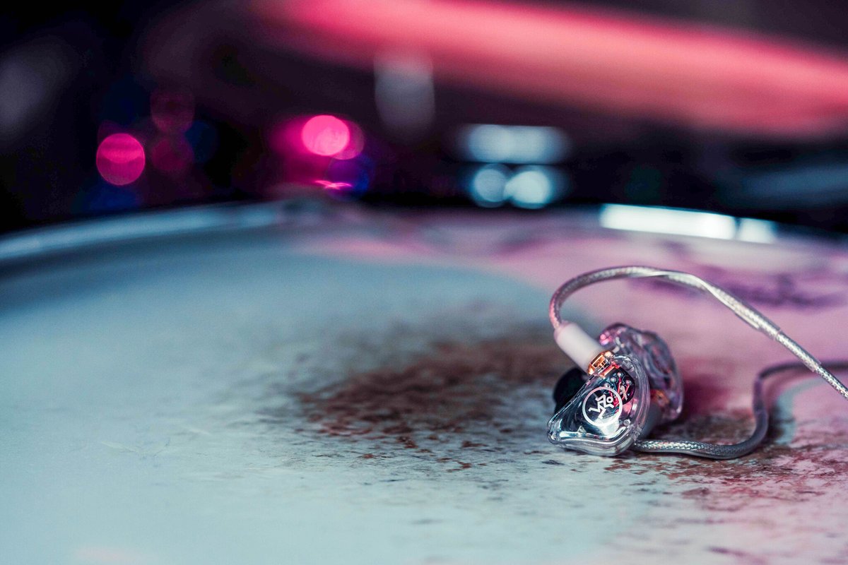 MackieGear's tweet photo. With 40db of sound isolation you'll only be hearing the sweet sounds of the mix π
Check out our full lineup of In-Ear Monitors now: https://t.co/AuT2v5QHfC
πΈ @_nathanrogers @lilieaeband
#Mackie #MPSeries #IEMS #InEarMonitors #LiveMusic #DJ #ProAudio #Headphones https://t.co/50mVMtLrw3