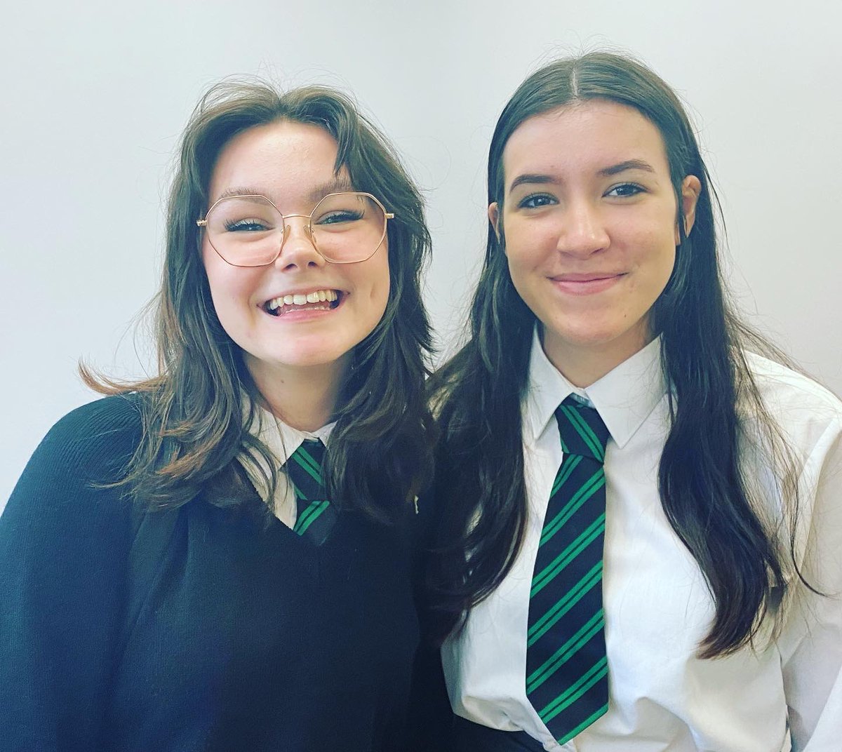 SUS_Eng_Drama's tweet photo. Congratulations to Serena and Eve who have been selected to join the National Youth Theatre! Every year there are over 5000 applicants. Therefore, for two of our pupils to be chosen is so impressive and is evidence of their outstanding talent!@sullivan_upper https://t.co/I30HJEoMVI