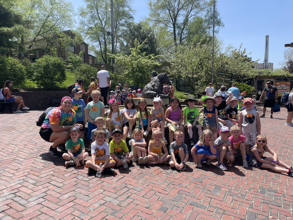 MrsPeceny's tweet photo. Such a beautiful day for the zoo!! #myjblions https://t.co/LXzgsoP7Ek