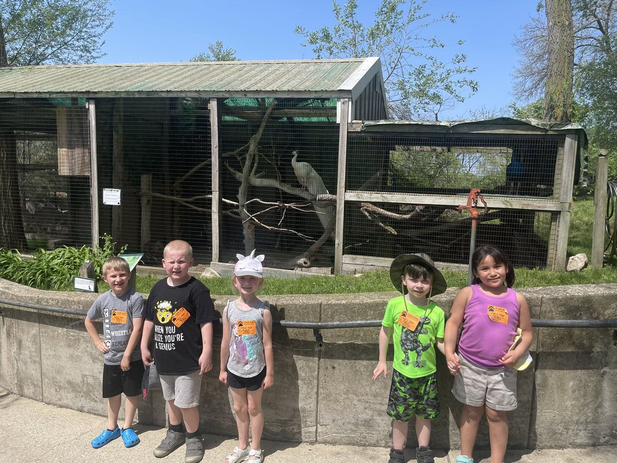 MrsPeceny's tweet photo. Such a beautiful day for the zoo!! #myjblions https://t.co/LXzgsoP7Ek