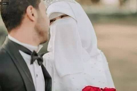 الصوره دى فكرتنى بأيام خطوبطي الله يرحمك يا أبو أسماء