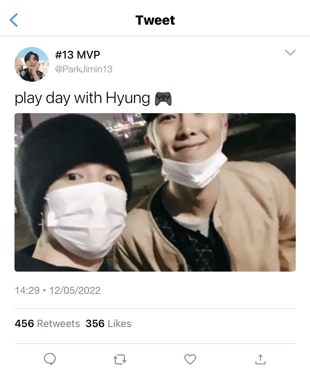 moonstarlis's tweet photo. #jikookau 
ᕯ gameplay secrets ᕯ

jm is playing cod with his friend nj but the game they really want to play is in possession of nj’s brother, jk, nj doesn’t want to ask for it, so he sends jm.

and of course jm goes, specially since that’s his favorite secret.

nj’s brother. https://t.co/ho6eDOVUQn