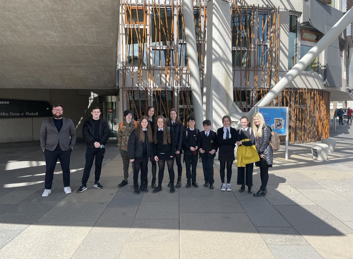 Miss Ratter tweet media